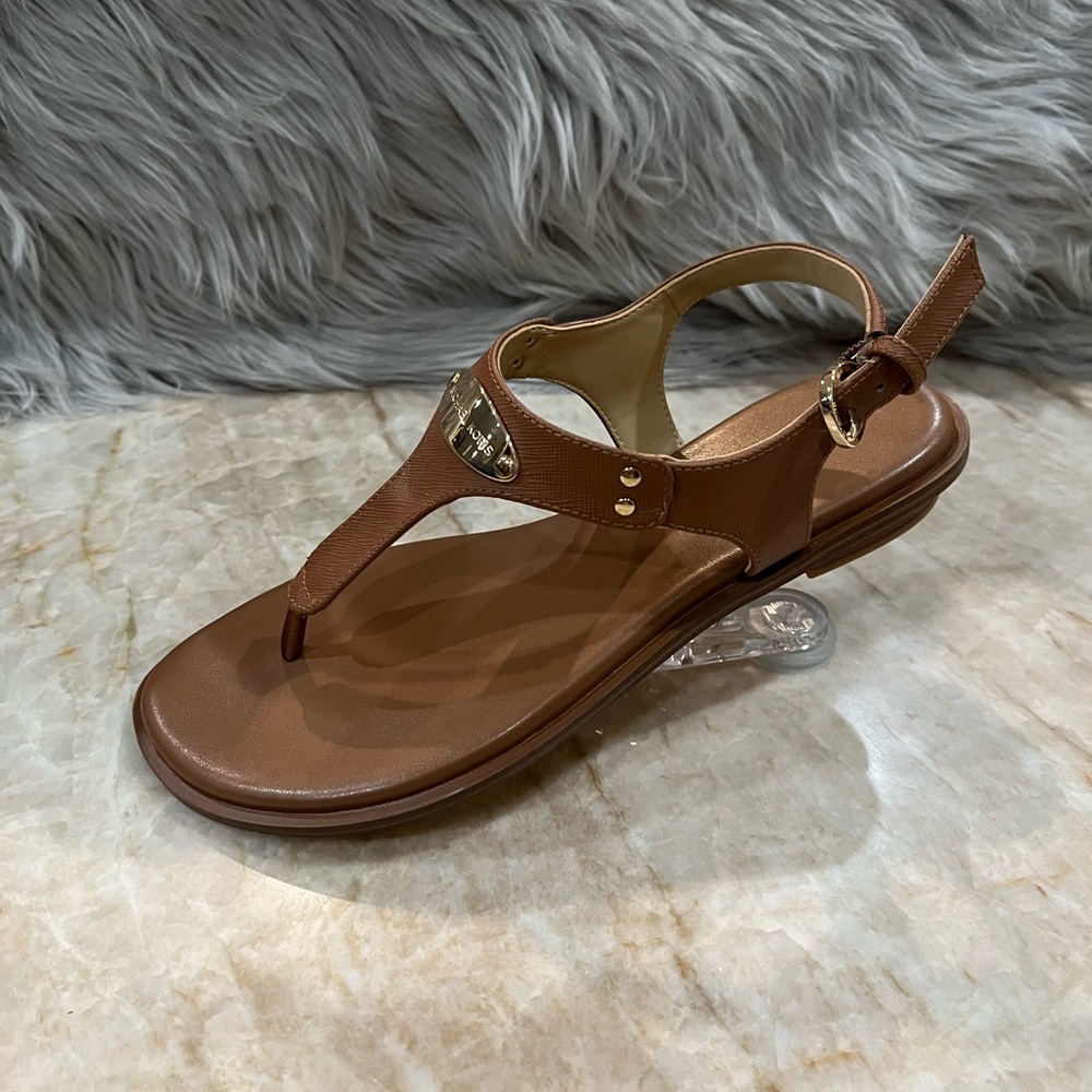 Michael Michael Kors Women’s Logo Plate Leather Sandal. New